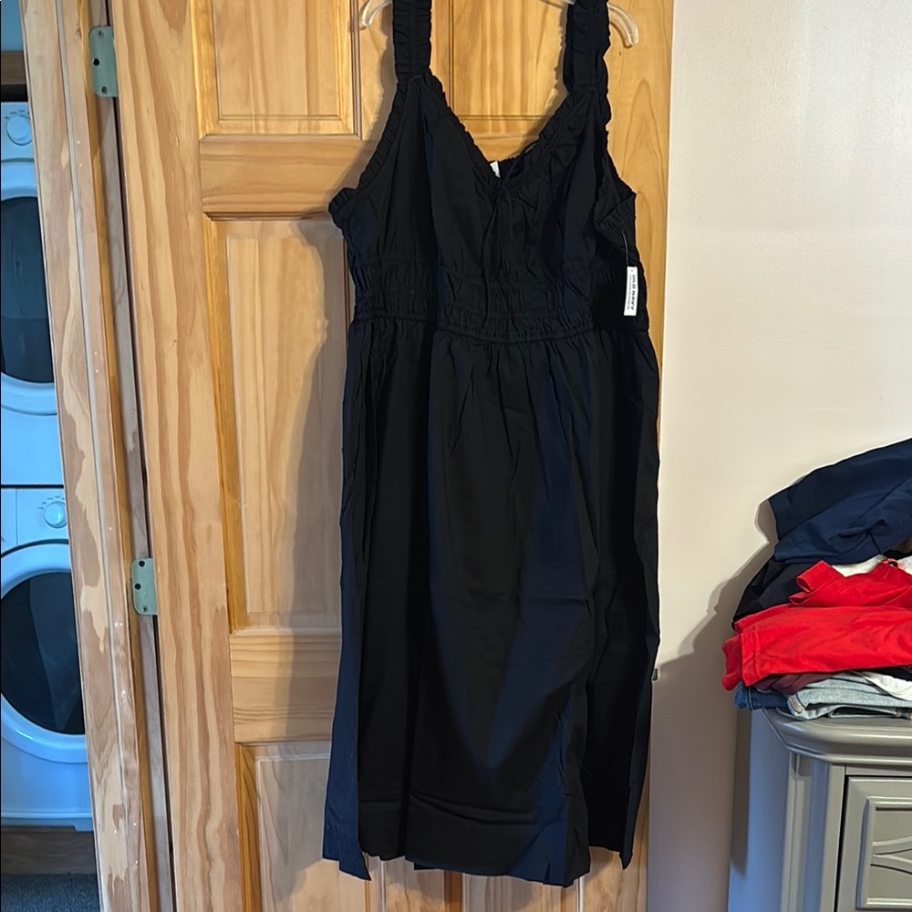 NWT Old Navy Black Midi Dress